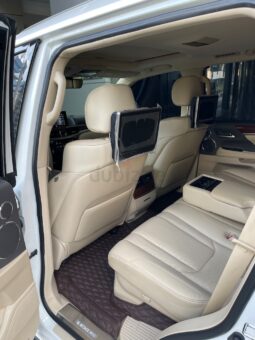 
										Lexus LX570 Signature full									